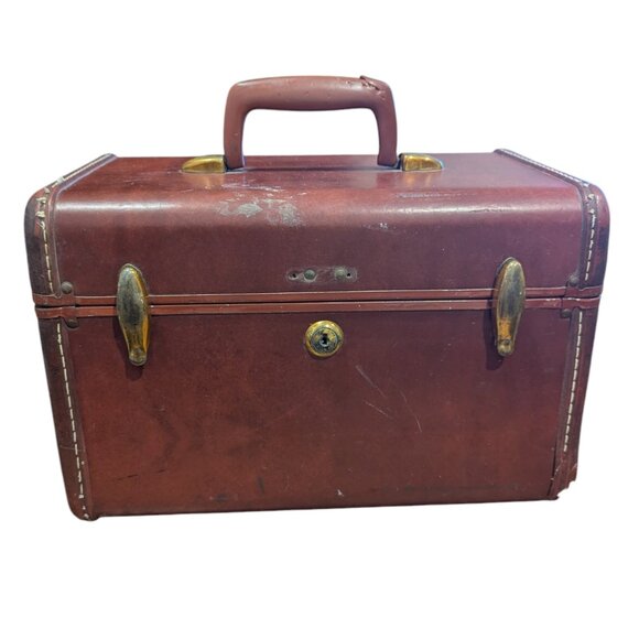 Samsonite Handbags - Vintage Samsonite Locking Traincase / cosmetic case - 4512